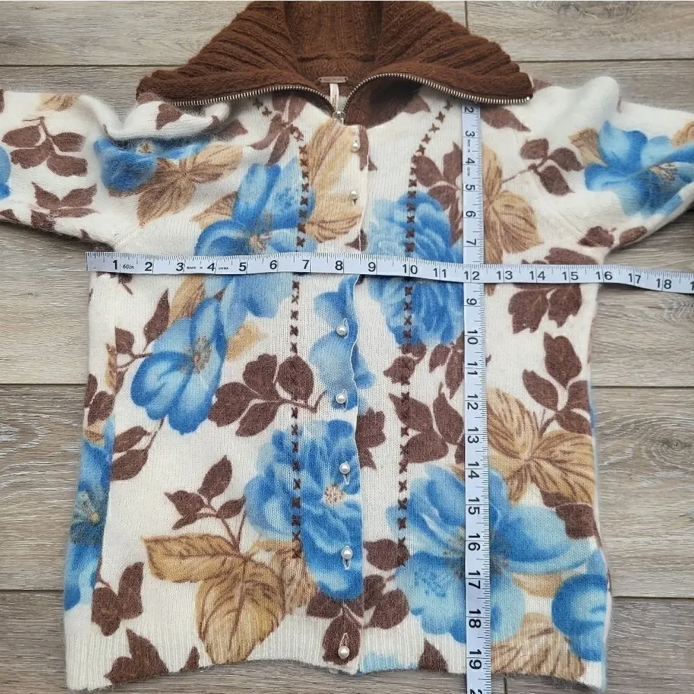Free People  rabbit hair/lambswool blend super soft sweater, floral blue brown w